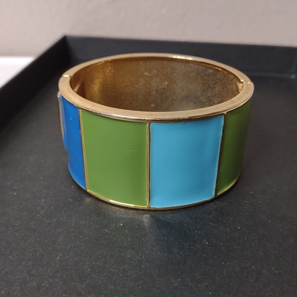 7 Inch Heavy Green, Blue, And Gold Tone Hinged Bracelet - Picture 8 of 11